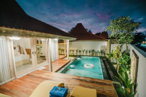 Lungid Sari Uluwatu